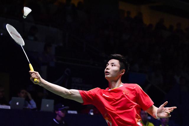 队的后防带 队的后防带