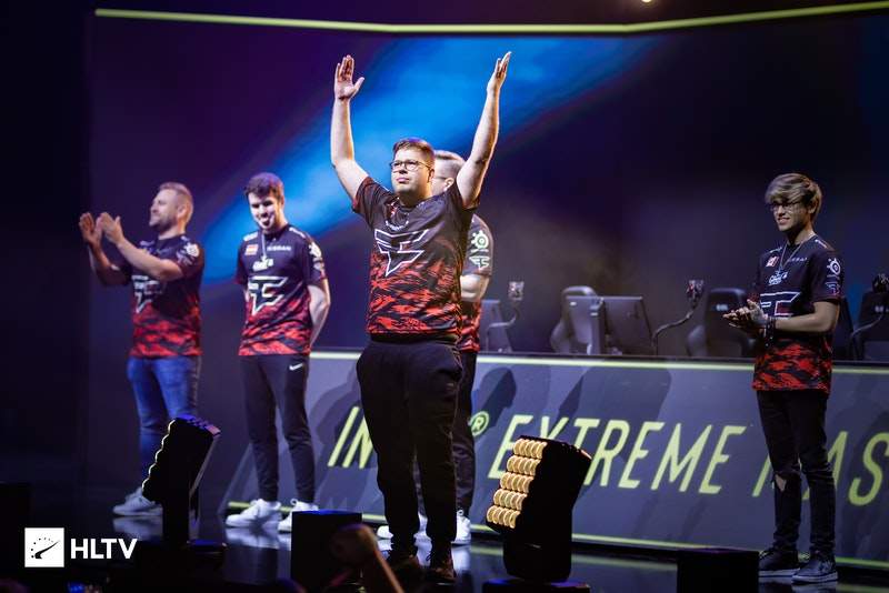 在公开社交 在公开社交